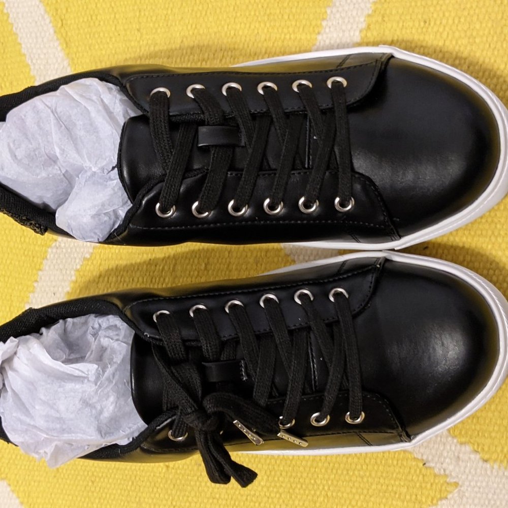 NWOT Torrid Black Glitter Back Sneakers size 10w